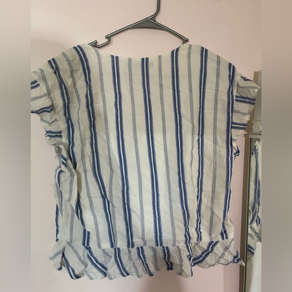 Abercrombie and Fitch blue and white ruffled top - Picture 2 of 3